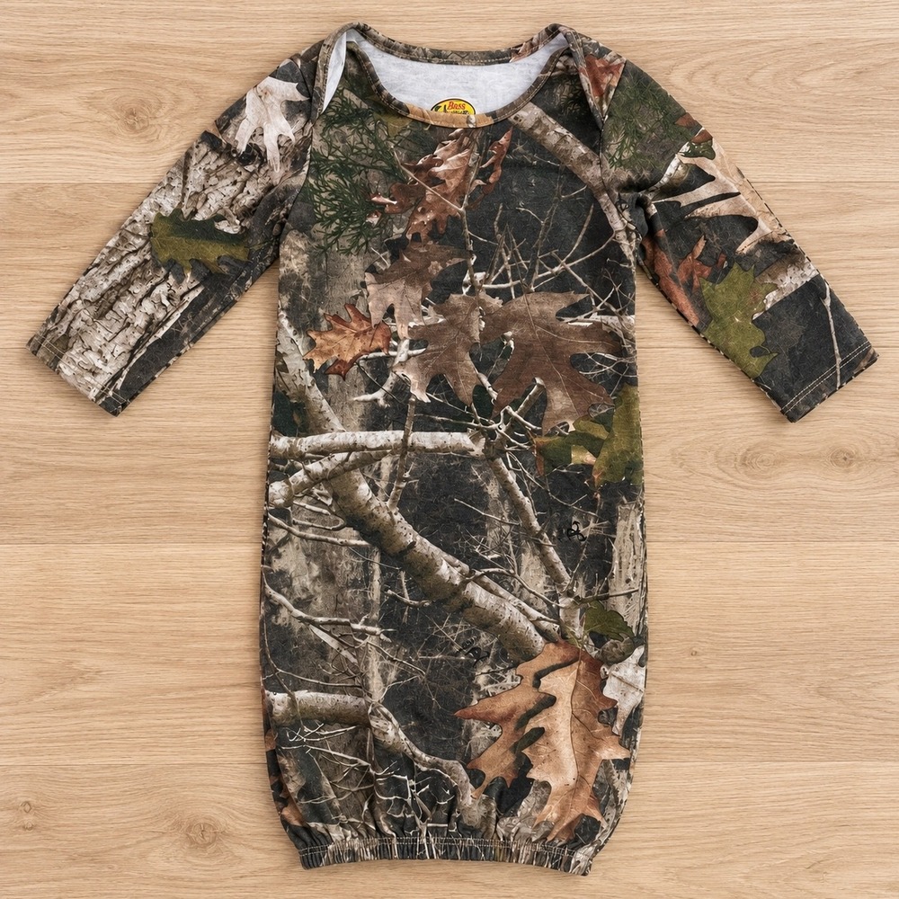 Bass Pro Shops Infant 3-6M TrueTimber Camo Sleeper Gown Long Sleeve Baby Pajamas